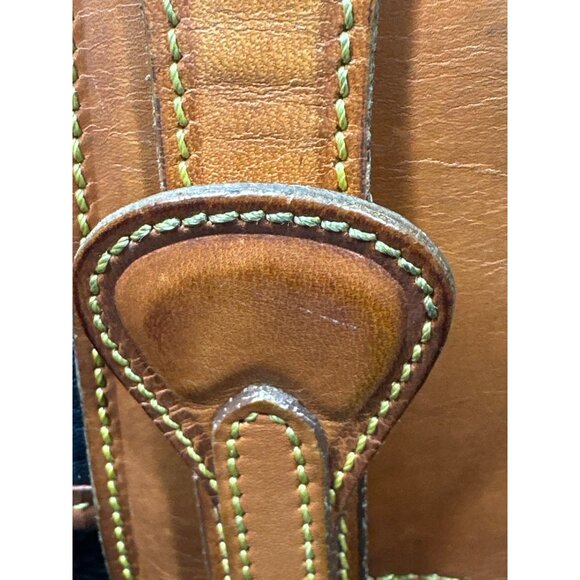 Elegant Black and Tan Leather Crossbody Bag - Picture 15 of 16